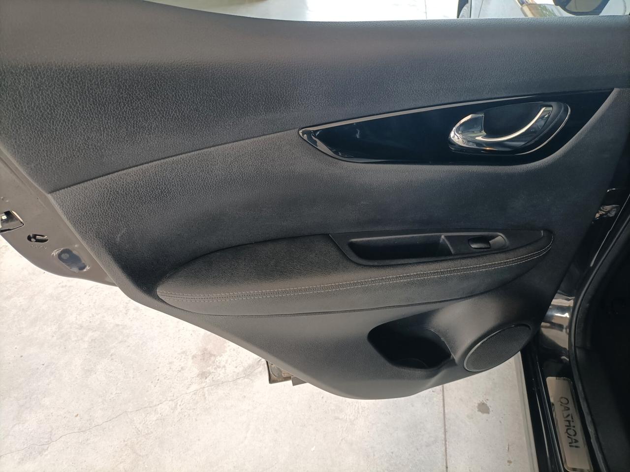 Nissan Qashqai 1.6 dCi CV 131 2WD Tekna 06/2016