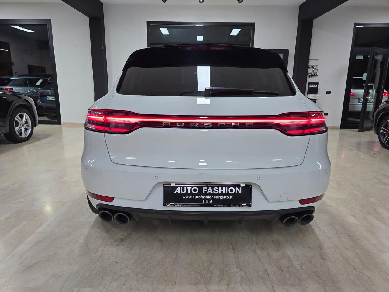 Porsche Macan 2.0 (Tetto-cerchi 21)