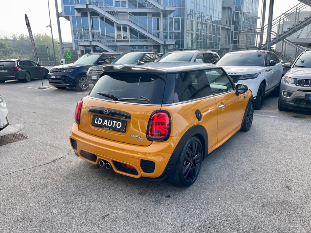 Mini Mini 2.0 Cooper SD allestimento JKW