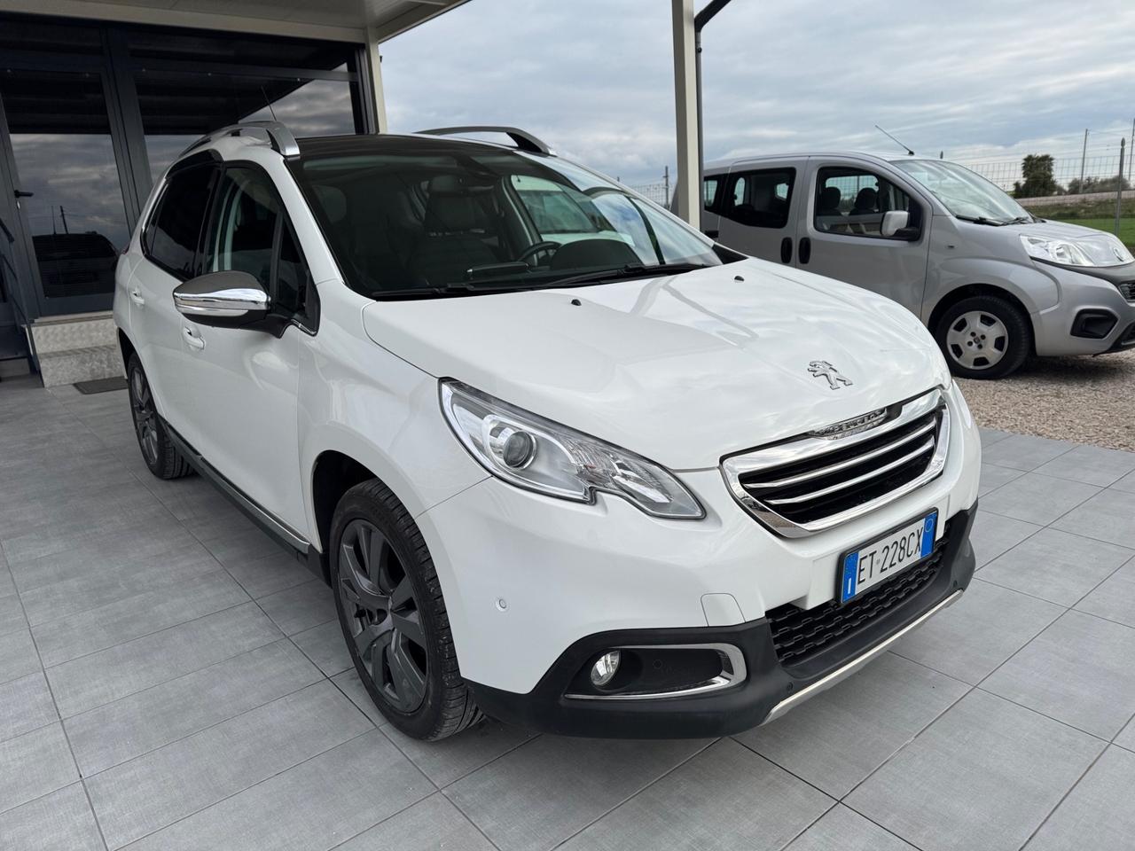 Peugeot 2008 1.6 e-HDi 92 CV Allure Tetto pan