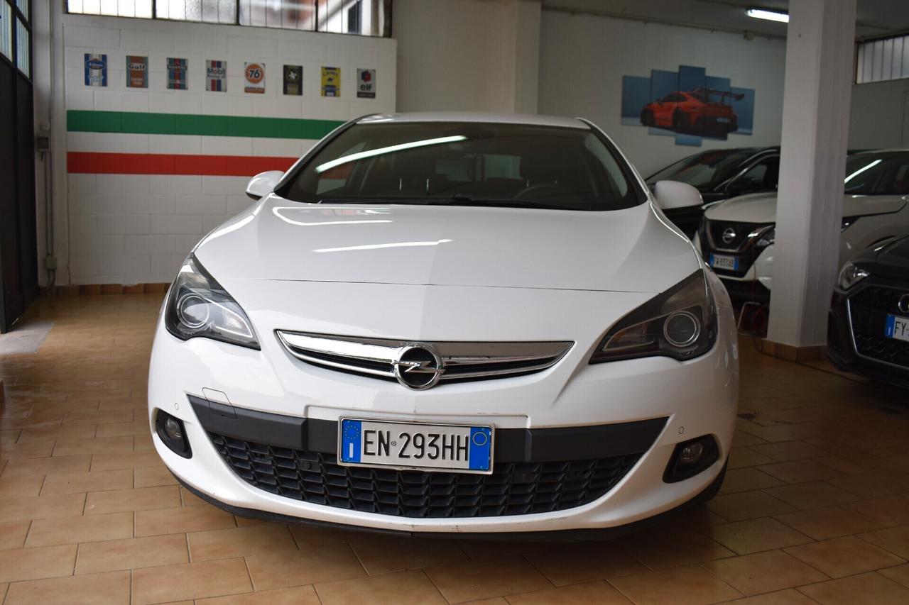 Opel Astra GTC 2.0 Cdti Cosmo S