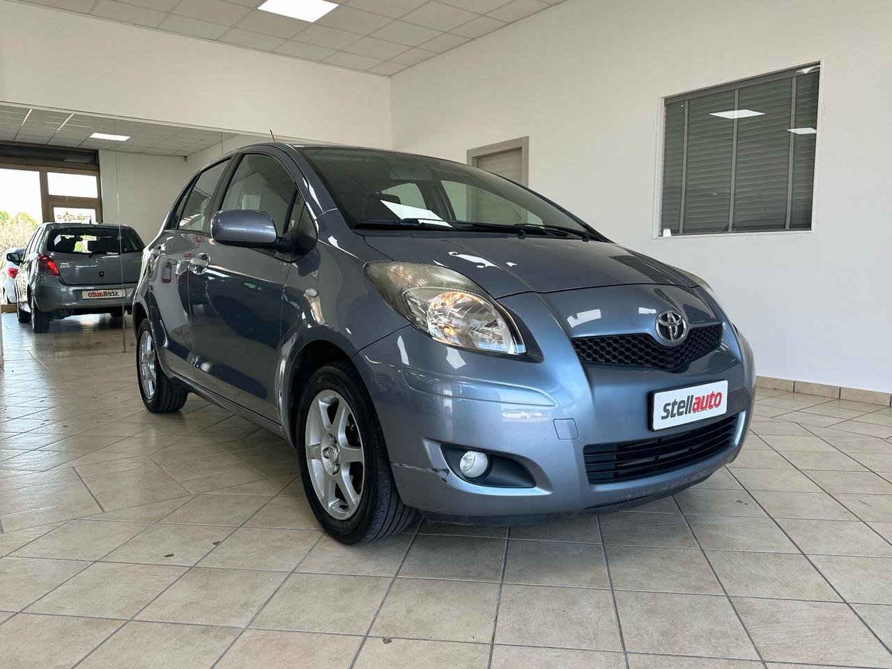 Toyota Yaris 1.0 5 porte
