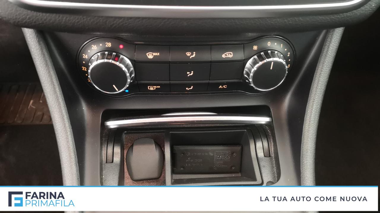 Mercedes-Benz CLA - C117 - CLA 200 d (cdi) Premium auto