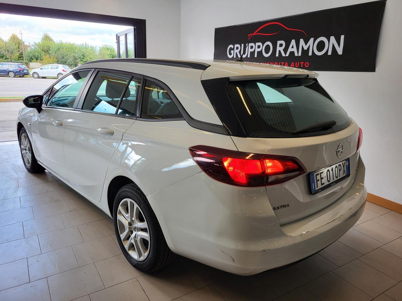 Opel Astra 1.6 CDTi Sports Tourer