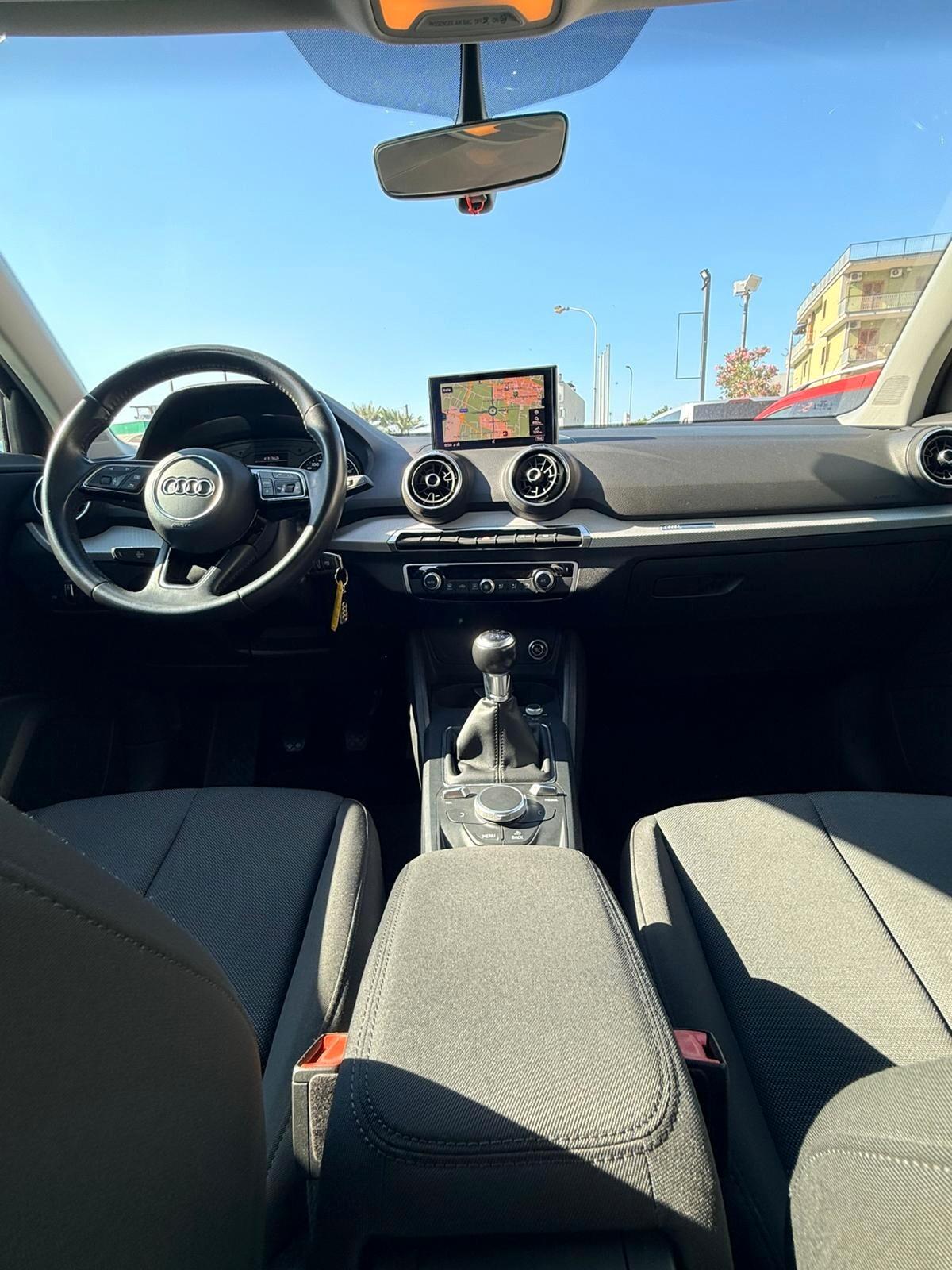 Audi Q2 30 TFSI Business