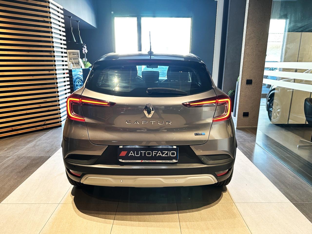 Renault Captur Full Hybrid E-Tech 145 CV Zen