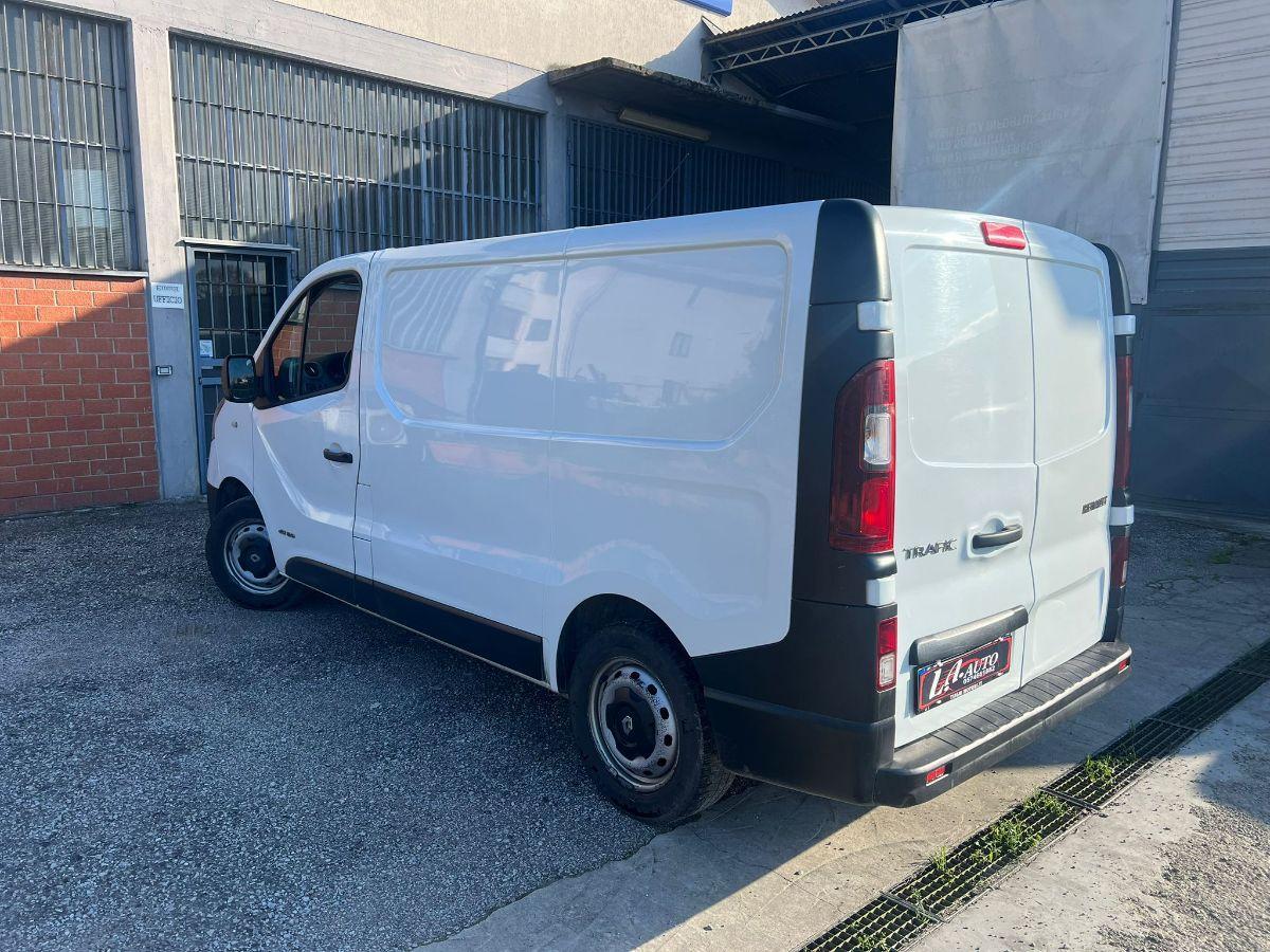 RENAULT trafic T27 1.6 dci 120cv L1H1 E6