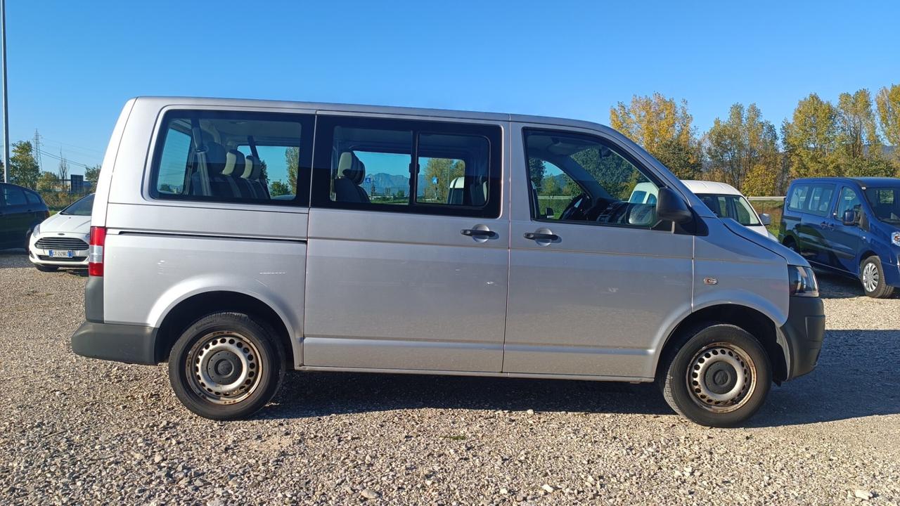 VW T5.1 CARAVELLE 2.0TDI 84CV 9 POSTI