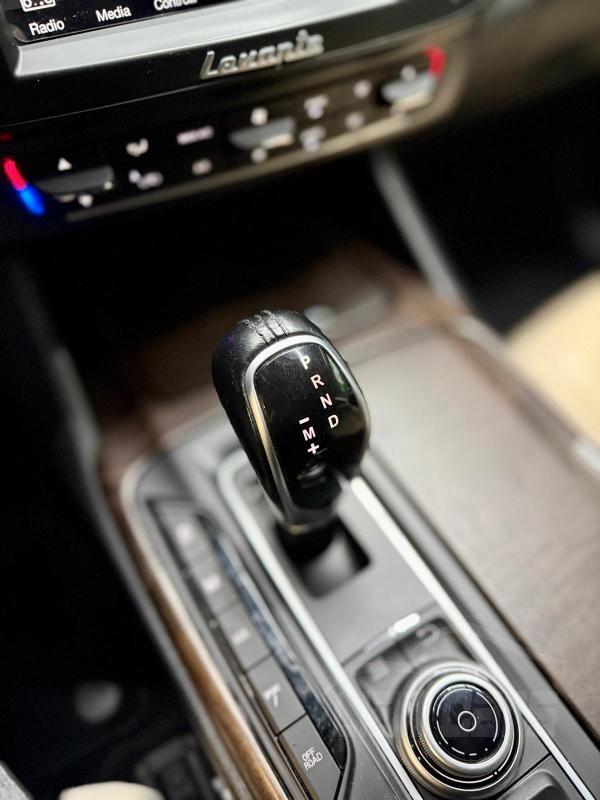 Maserati Levante 3.0 V6 275cv auto