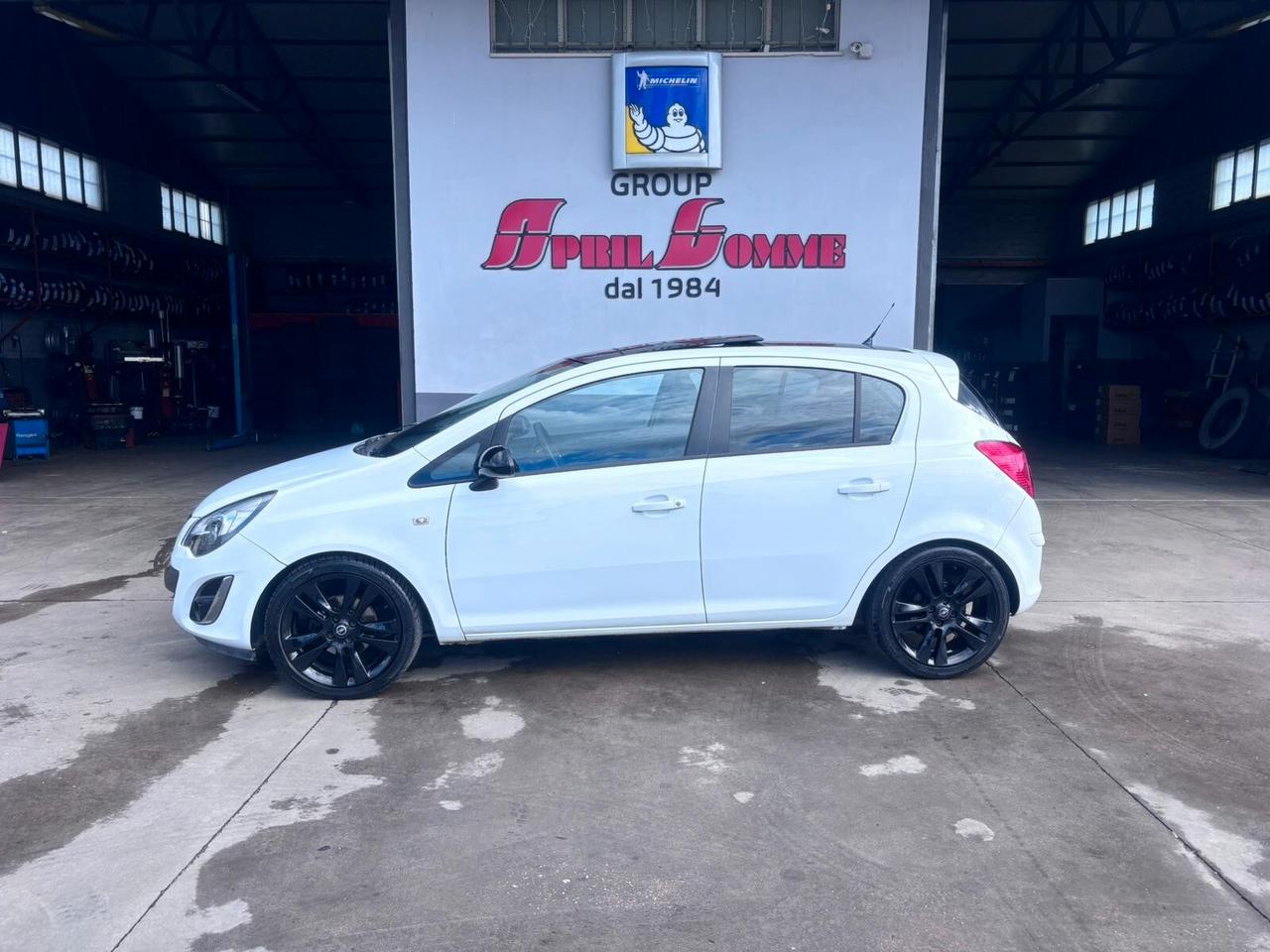 Opel Corsa 1.2 5 porte Cosmo