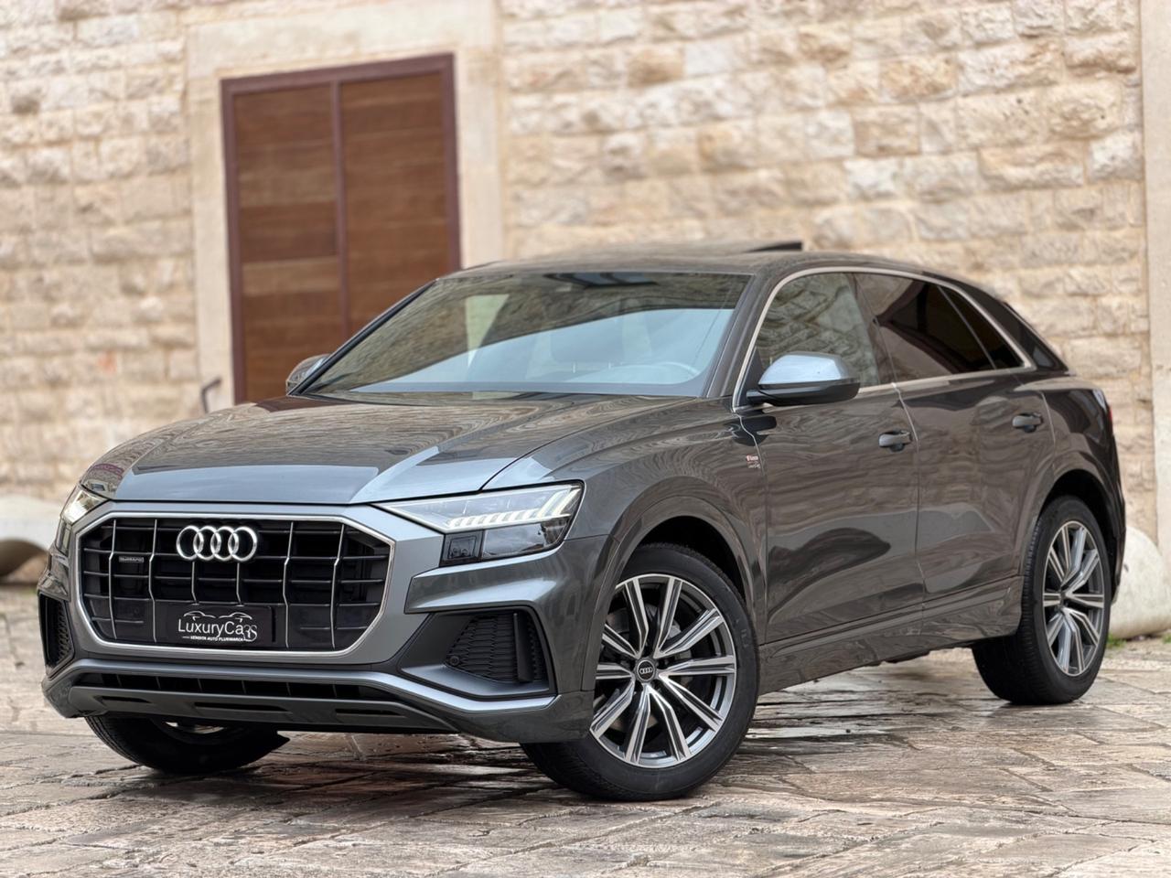Audi Q8 50 TDI 286 CV QUATTRO S LINE EDITION TETTO MATRIX LED