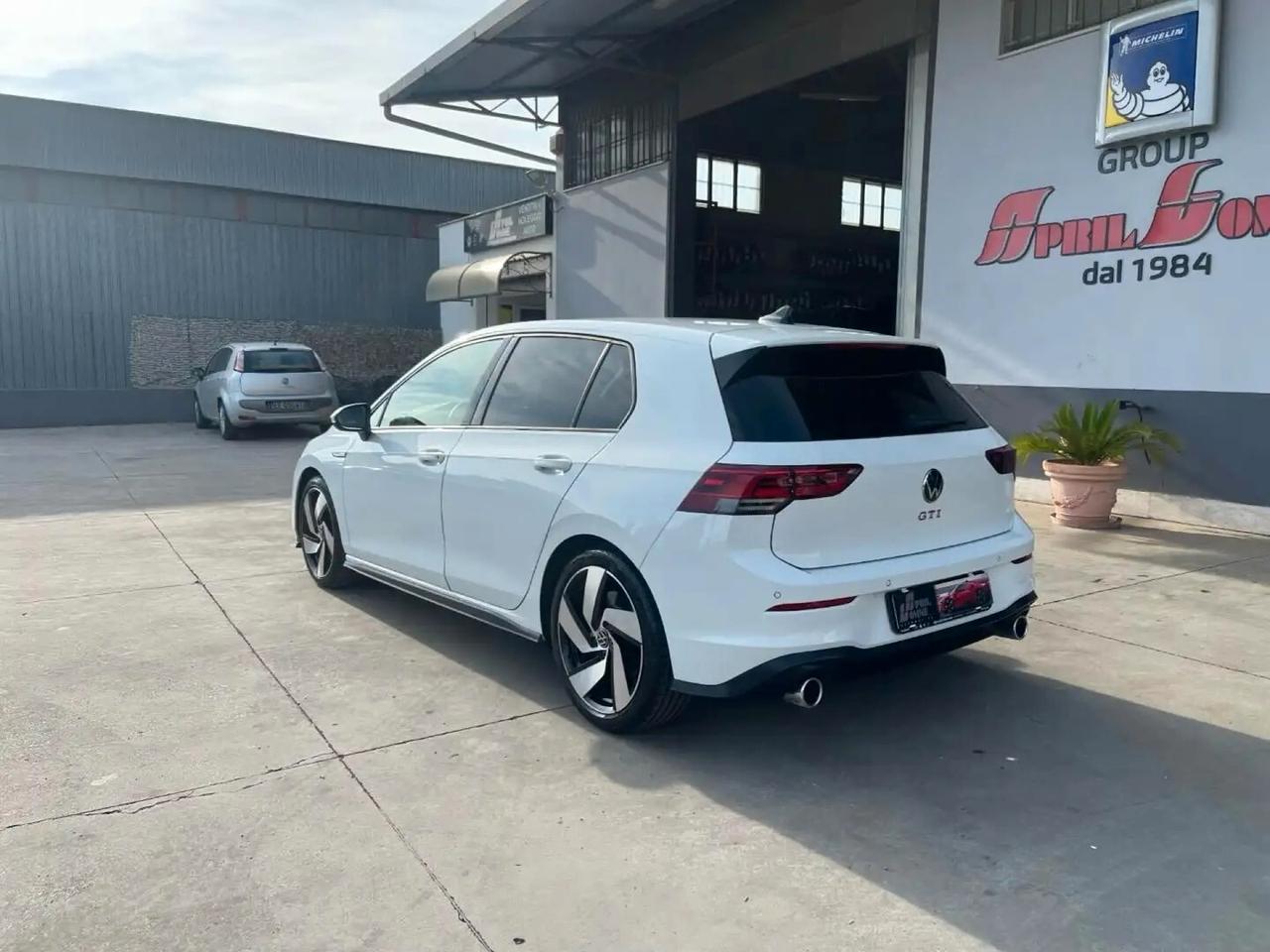 Volkswagen Golf GTI 2.0 TSI DSG