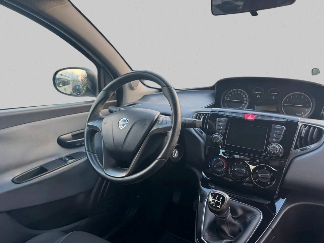 Lancia Ypsilon 1.2 69 CV 5 porte GPL Ecochic Gold 09/2017