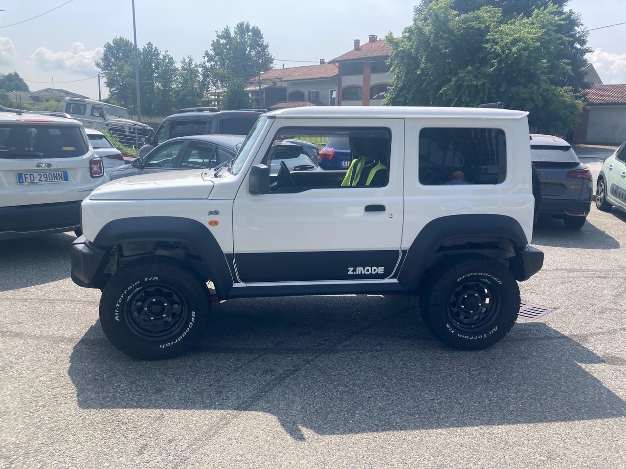 Suzuki Jimny 1.5 5MT PRO (N1)