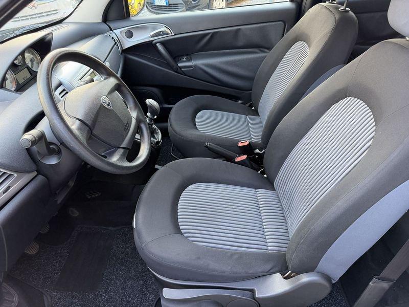 Lancia Ypsilon Ypsilon 1.2 8v Oro Bianco IDONEA NEOPATENTATI