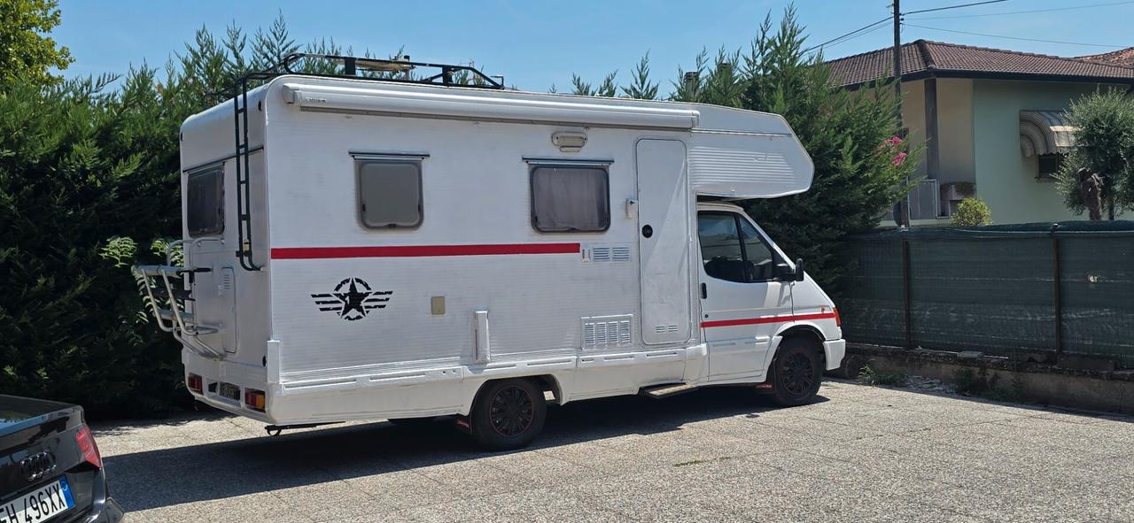 Ford transit 2.5 td. Pronto per il vostro viaggio