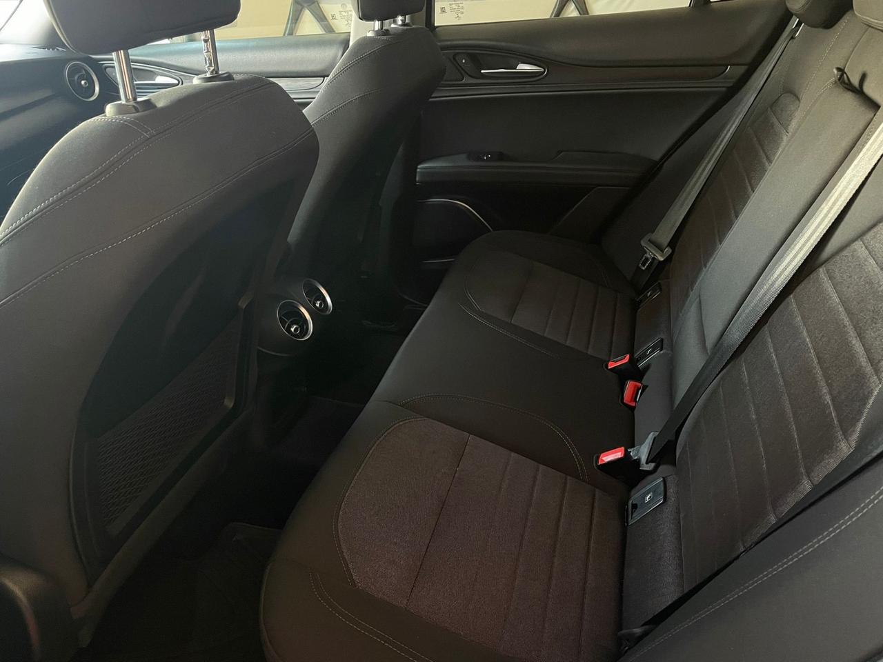 Alfa Romeo Stelvio 2.2 Turbodiesel 160 CV AT8 Q4 Business