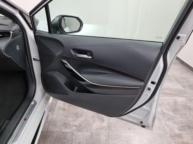 TOYOTA Corolla 2.0 Hybrid GR SPORT