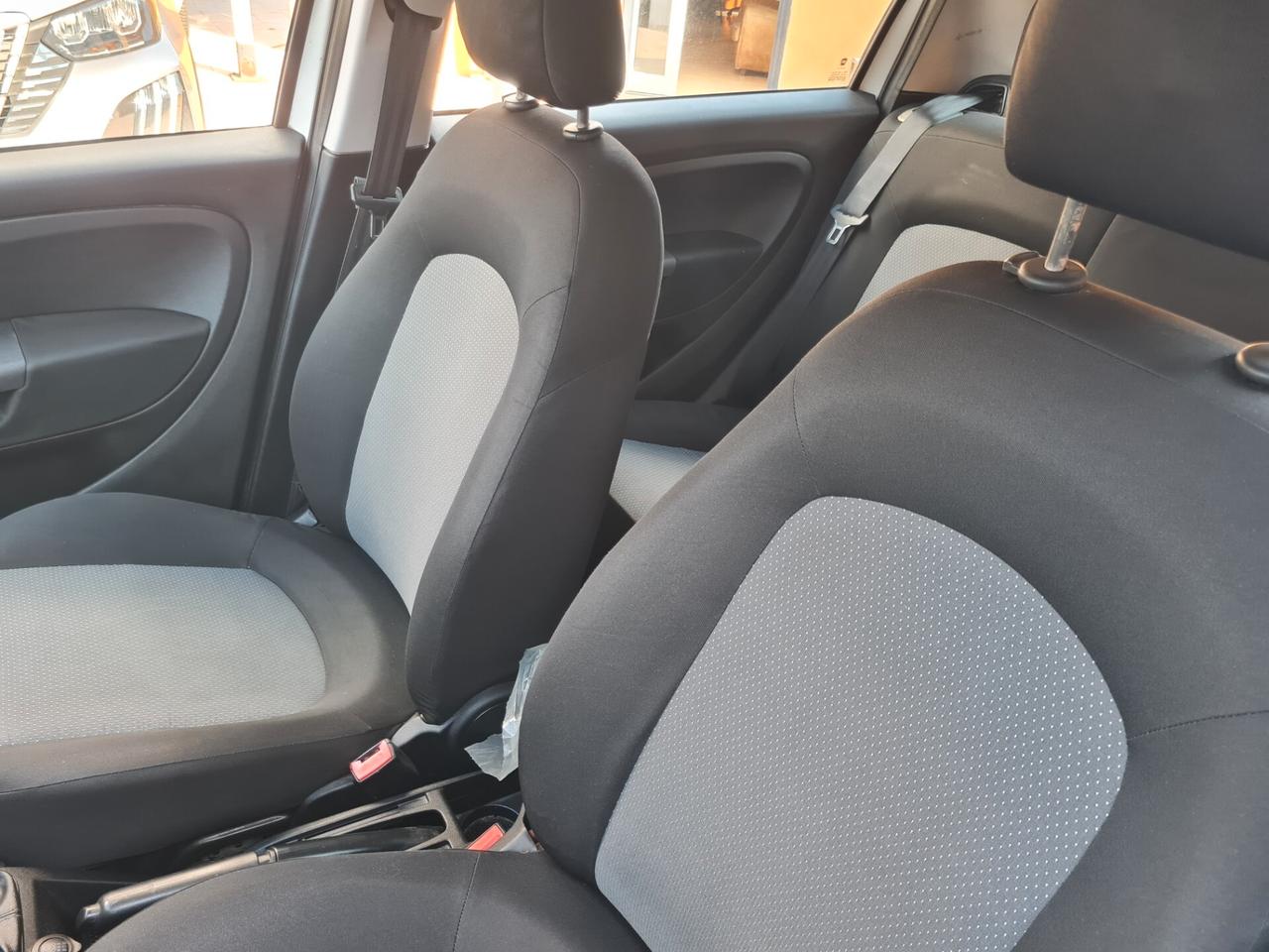 Fiat Punto 1.3 Mjt 75 CV DPF 5 Porte*NEOPATENTATI*