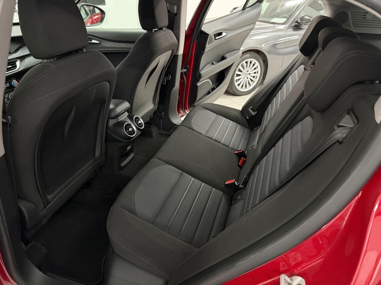 Alfa Romeo Stelvio 2.2 TD 190 CV BUSINESS AT8 Q4 MODELLO NUOVO TAGLIANDATA