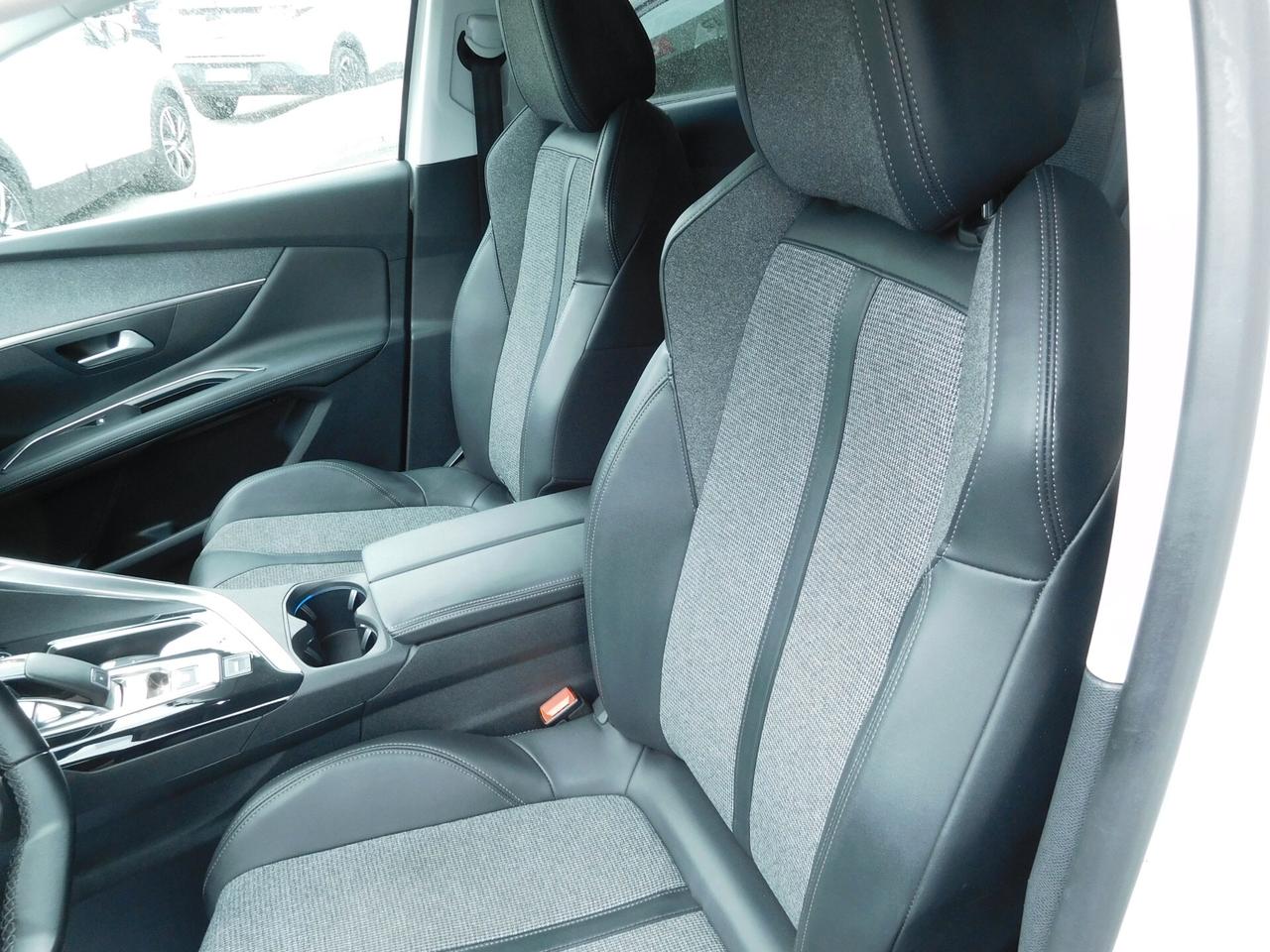 Peugeot 3008 BlueHDi 130 S&S EAT8 Allure