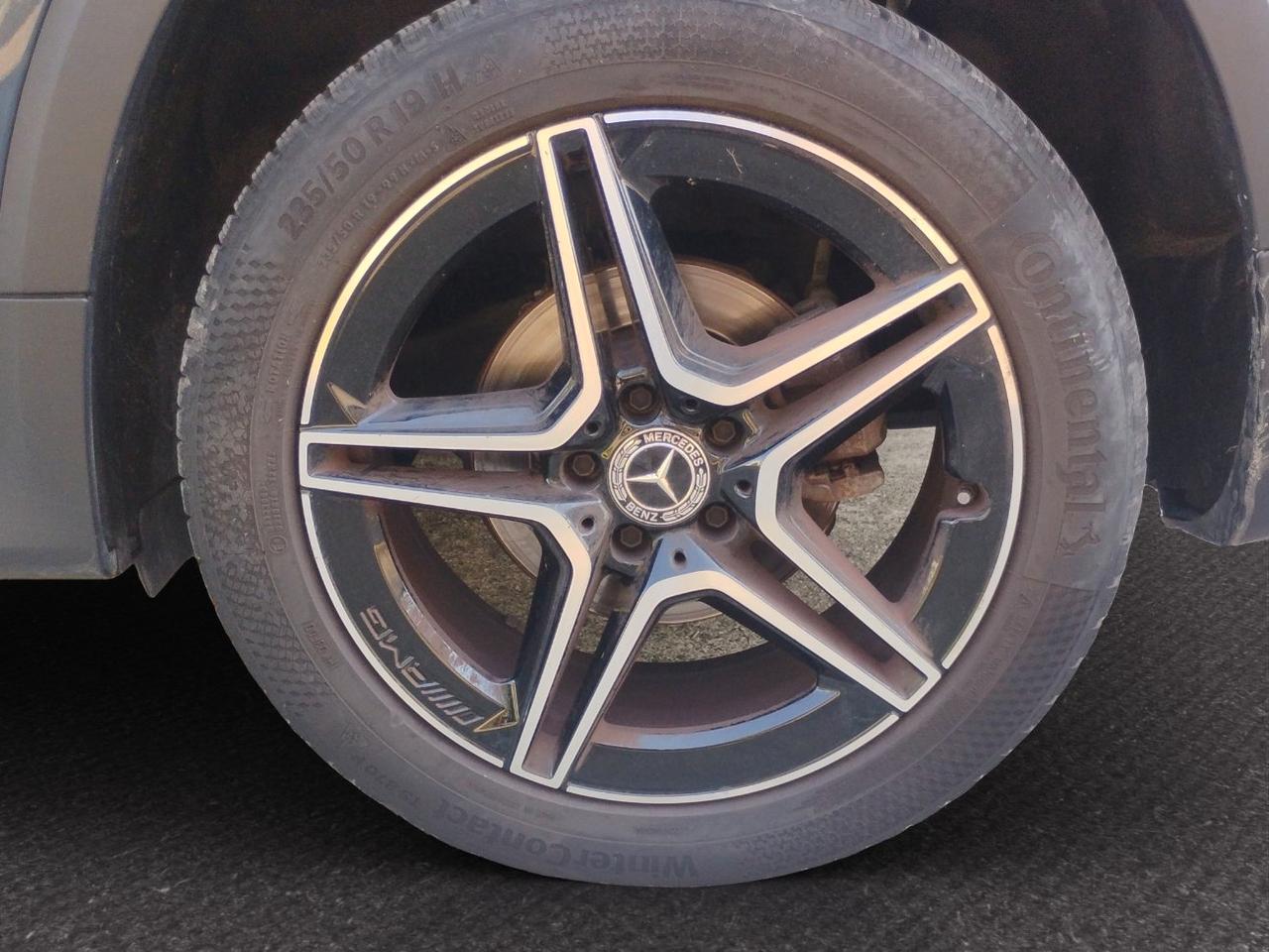 Mercedes GLB 200 d Premium 4MATIC..AMG.TELECAMERA.NAVI