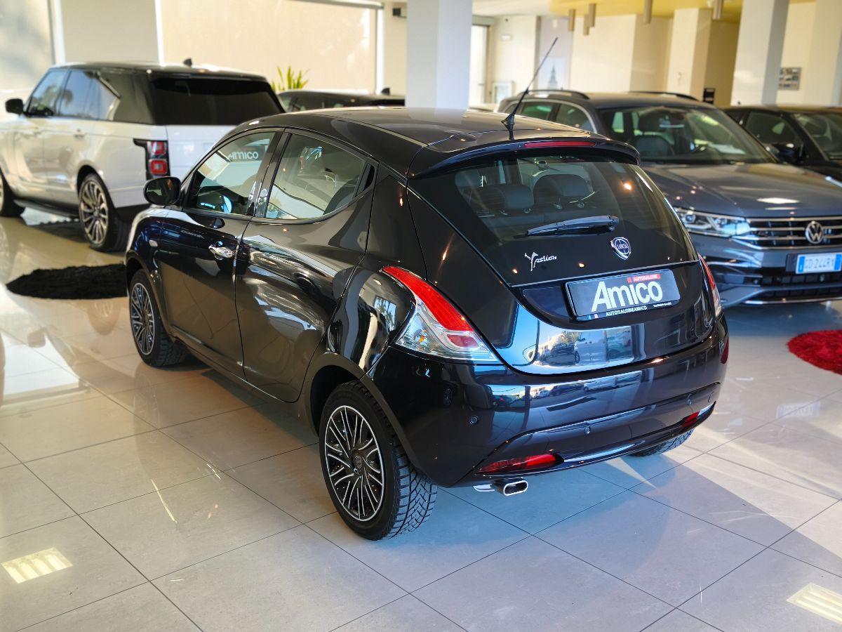 LANCIA Ypsilon 1.2 69 CV 5p. Platinum Black