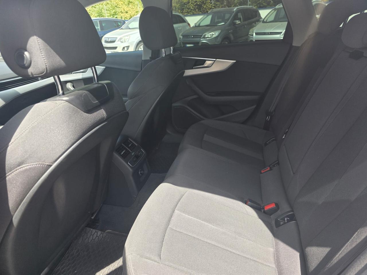 Audi A4 2.0 TDI 150 CV ultra S tronic