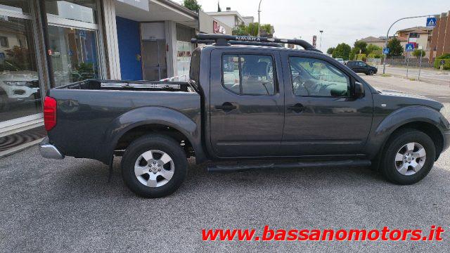 NISSAN Navara 2.5 dCi 4 porte Double Cab SE