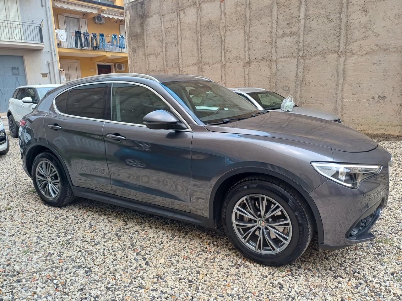 Alfa Romeo Stelvio 2.2 Turbodiesel 180 CV AT8 RWD Executive