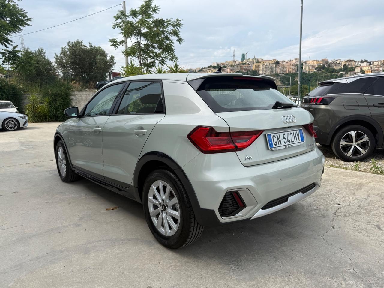 Audi A1 allstreet 30 TFSI Business