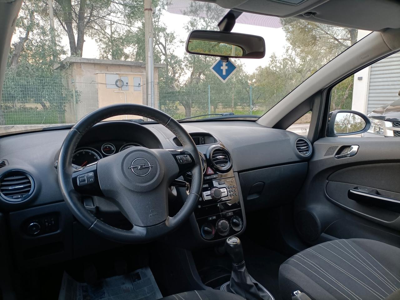 Opel Corsa 1.2 5 porte Club