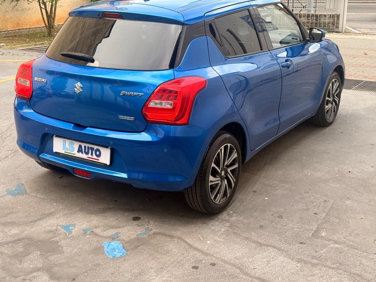 Suzuki Swift 1.2 Hybrid Top