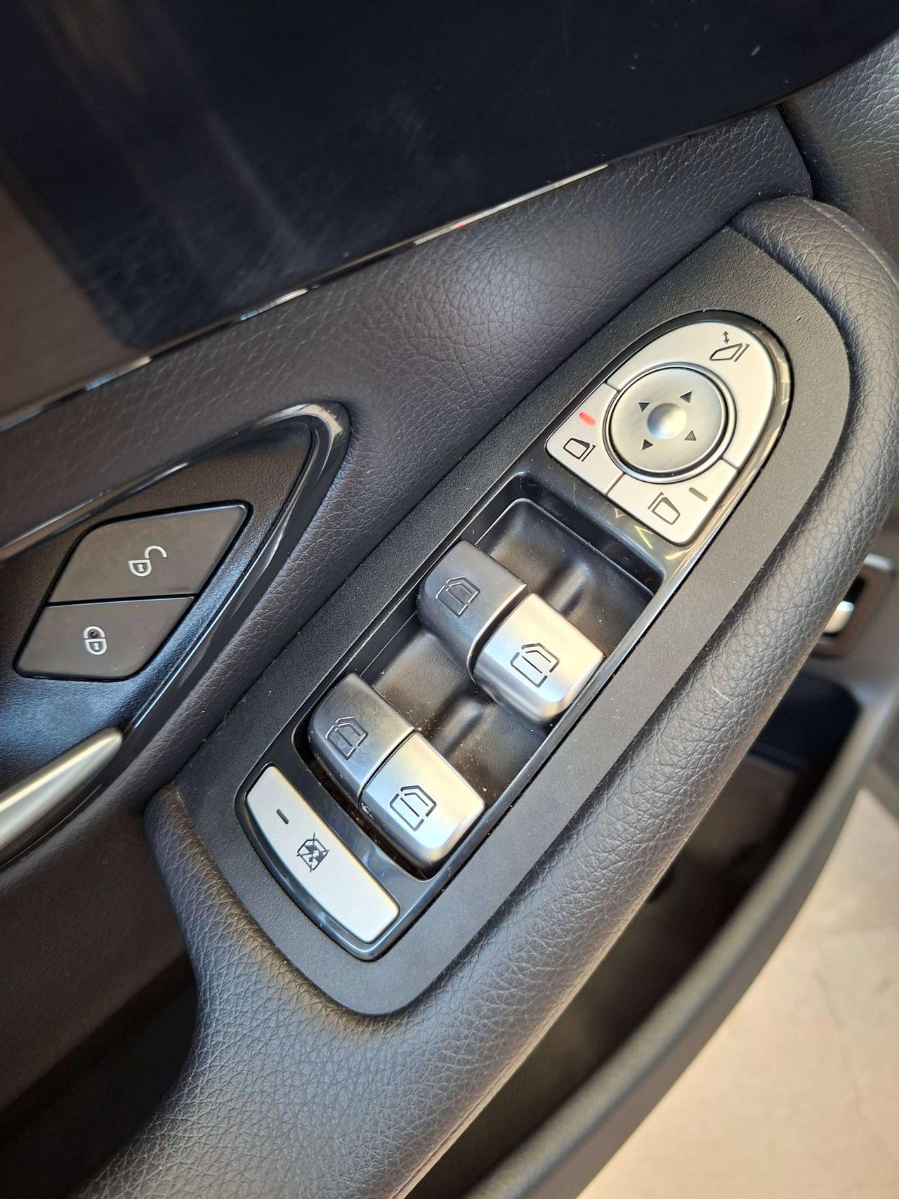 Mercedes-Benz GLC 220 d Business 4matic Aut 2 ANNI DI GARANZIA AYVENS
