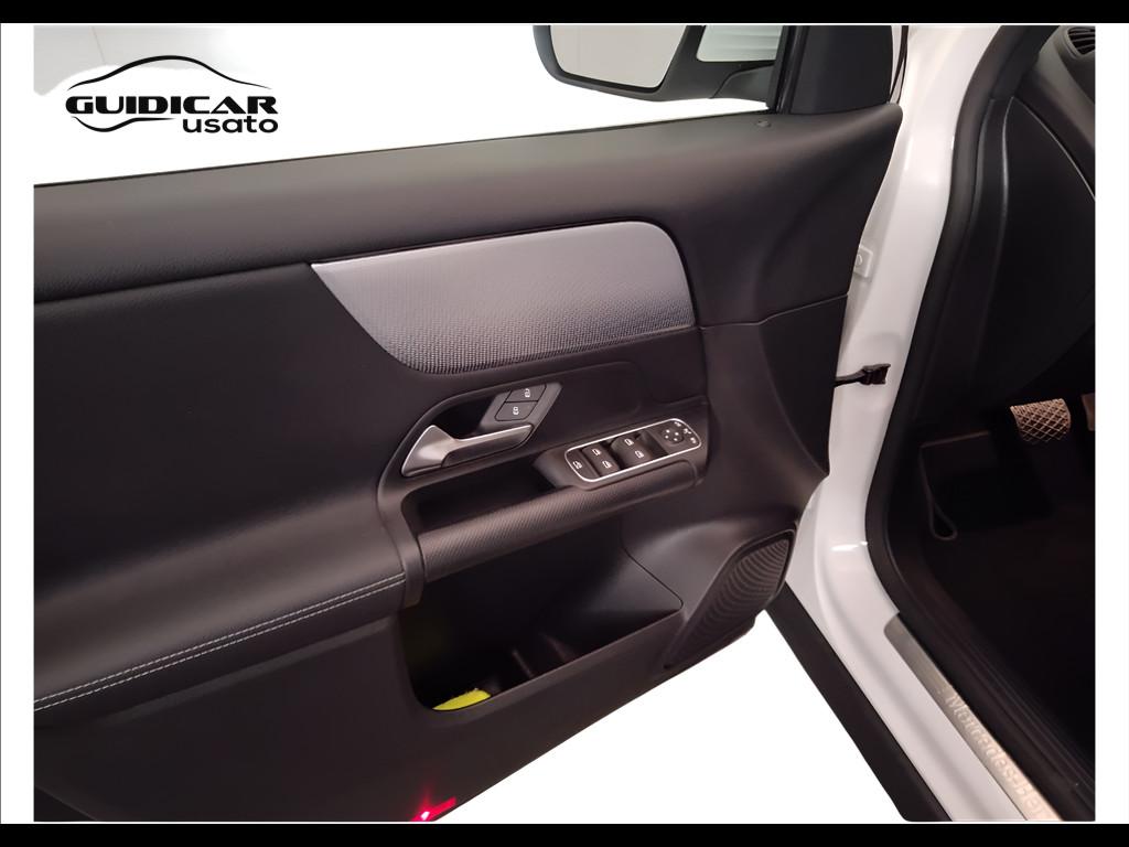 Mercedes-Benz GLA-H247 2020 - GLA 180 d Sport auto