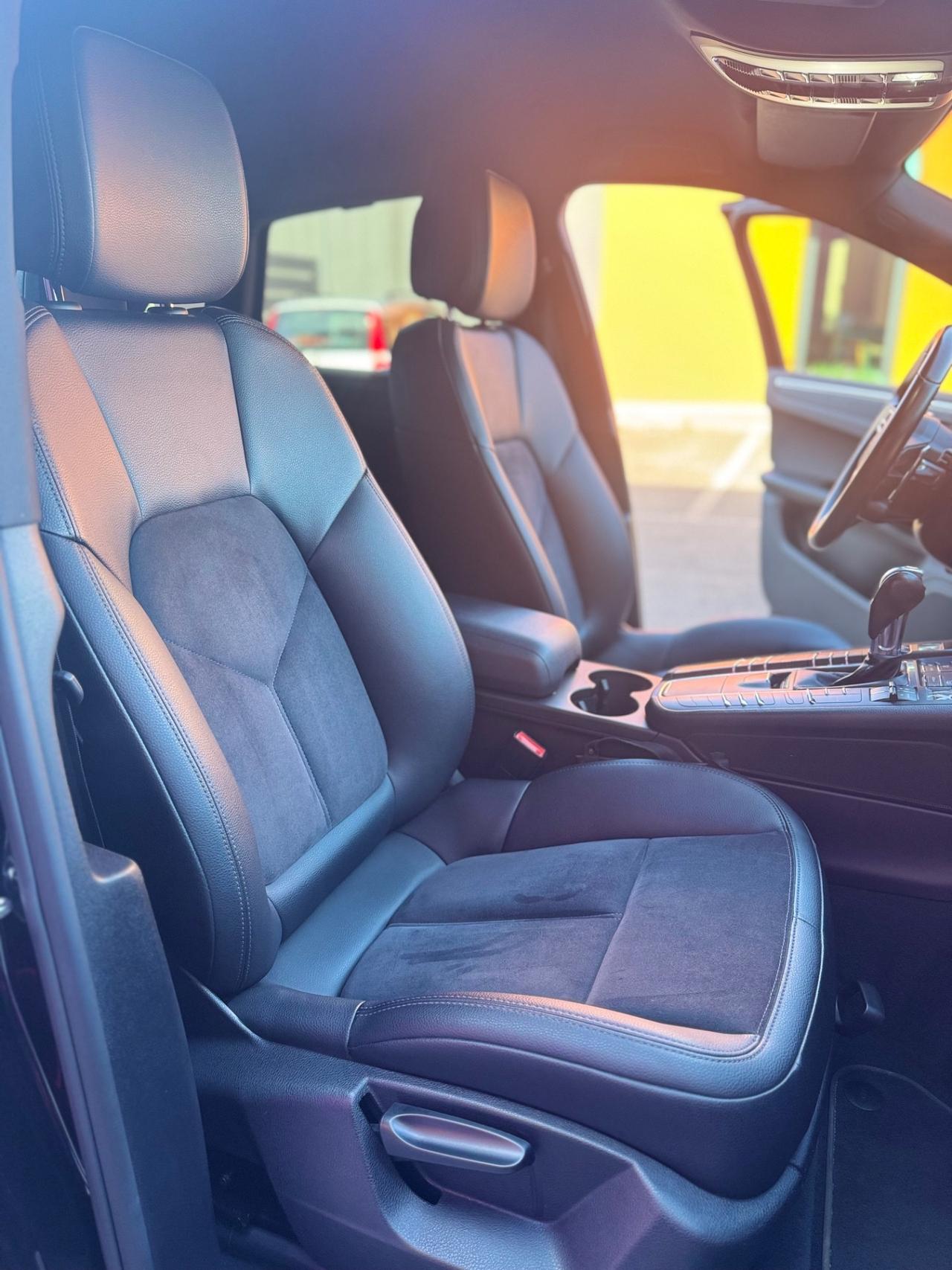 PORSCHE MACAN 2.0 245 APPROVED