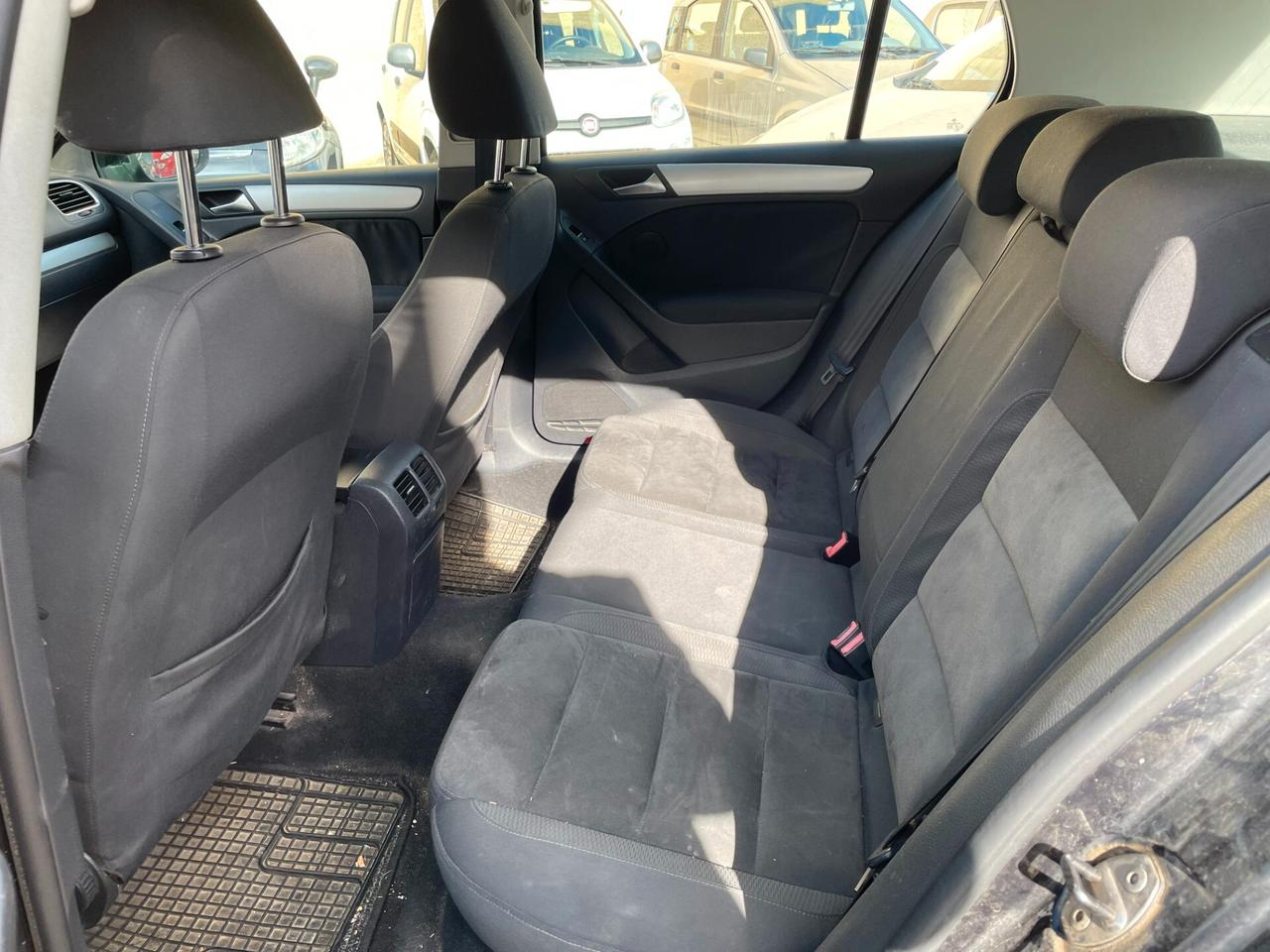 VOLKSWAGEN GOLF 6 1.6TDI HIGHLINE - AFFARI FINE ANNO