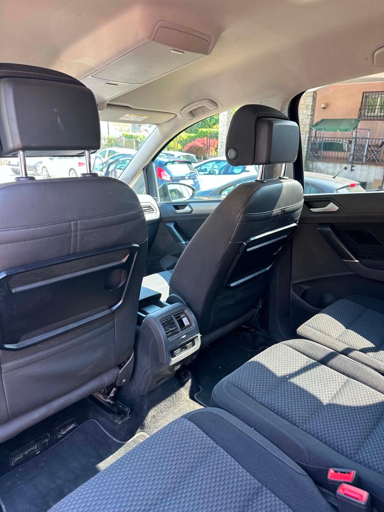 Volkswagen TOURAN 1.6 TDI 150 CV DSG 7 POSTI