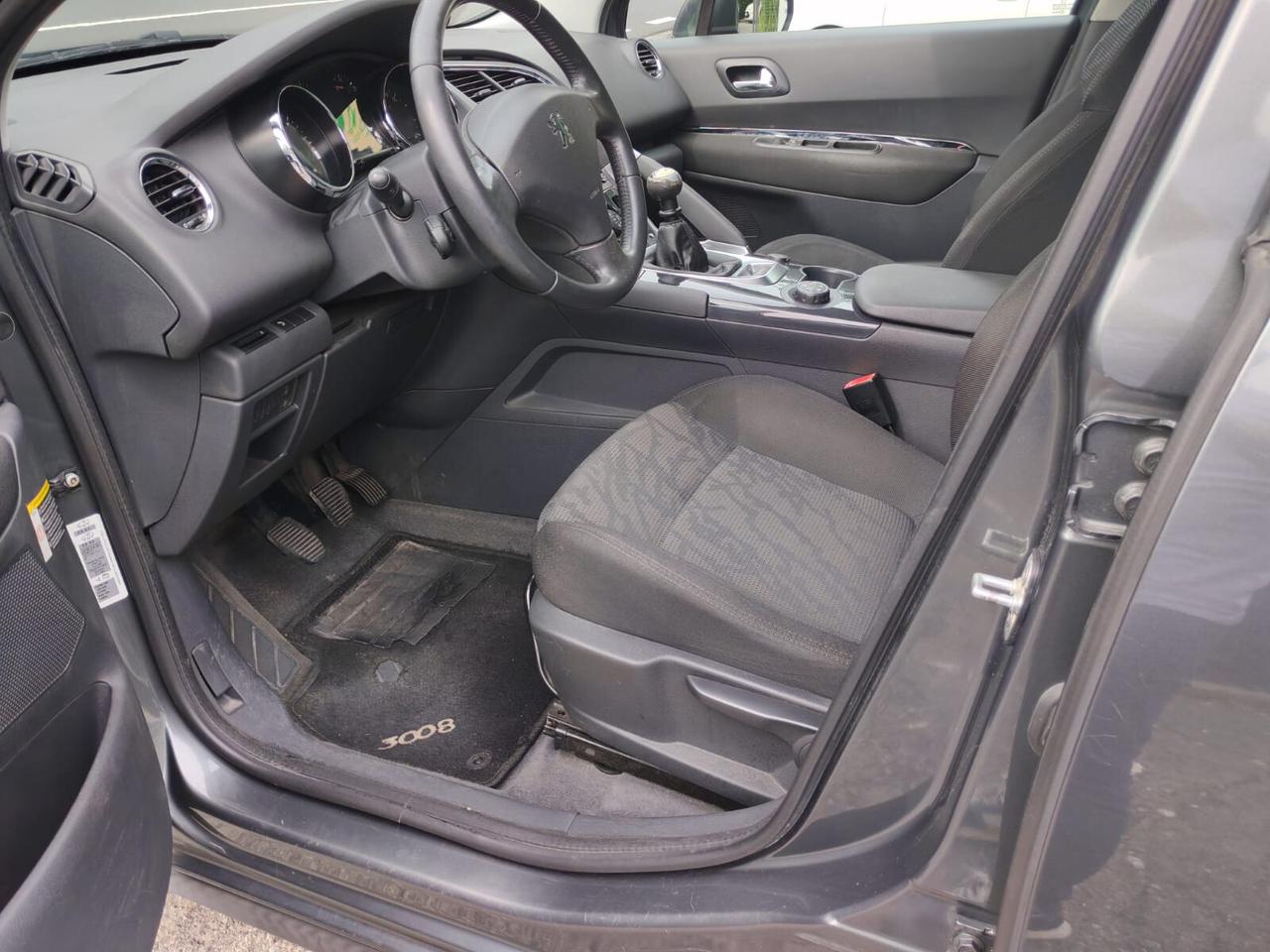 Peugeot 3008 1.6 HDi 112CV Premium