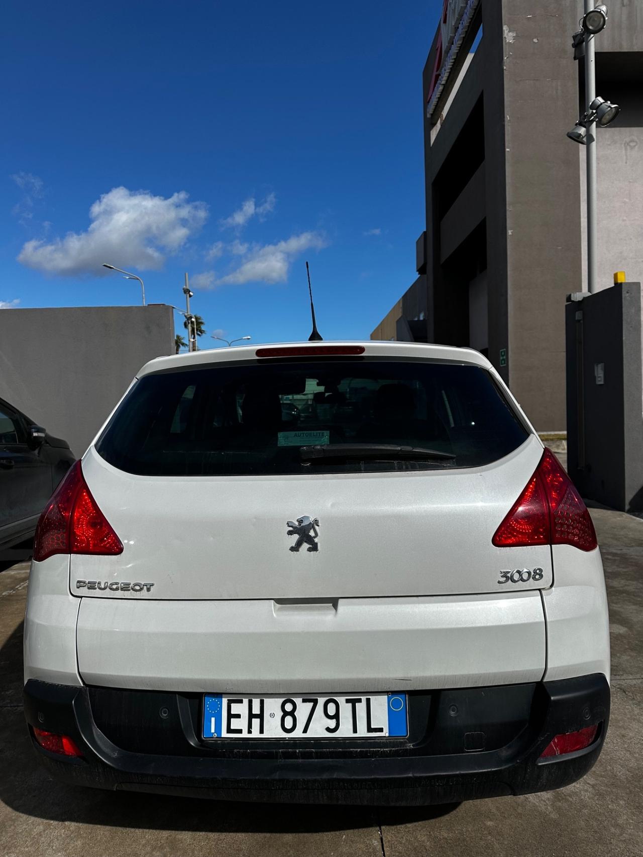 Peugeot 3008 1.6 e-HDi 112CV cambio robotizzato S.&S. Business