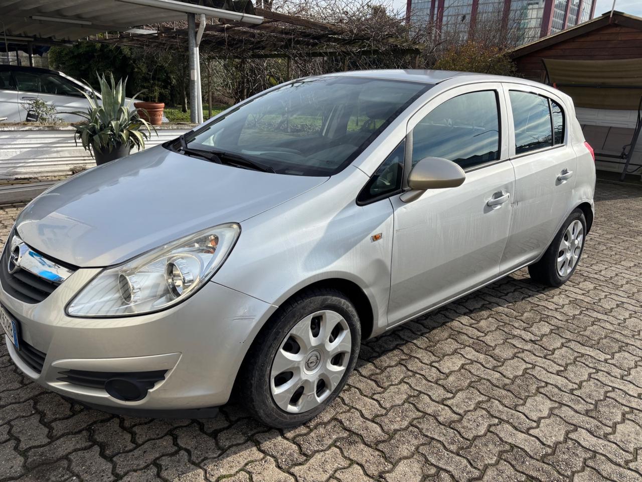 Opel Corsa 1.4 16V 5 porte Enjoy