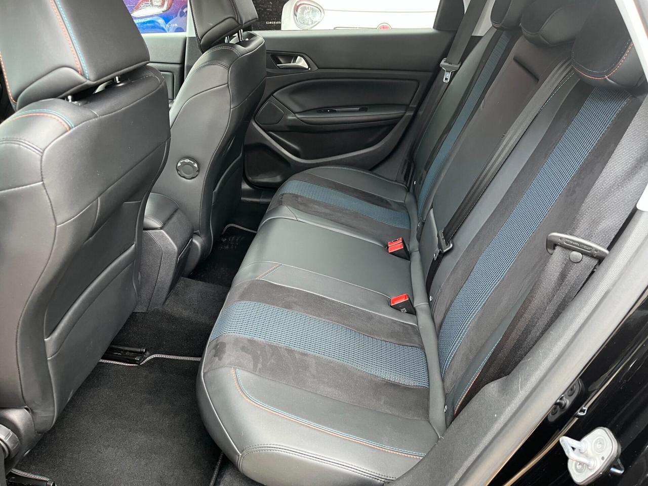 Peugeot 308 BlueHDi 130 cv SW edition