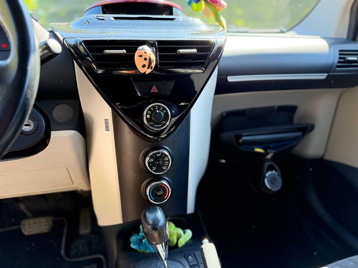 Toyota iQ 1.0 Active (sol) E5