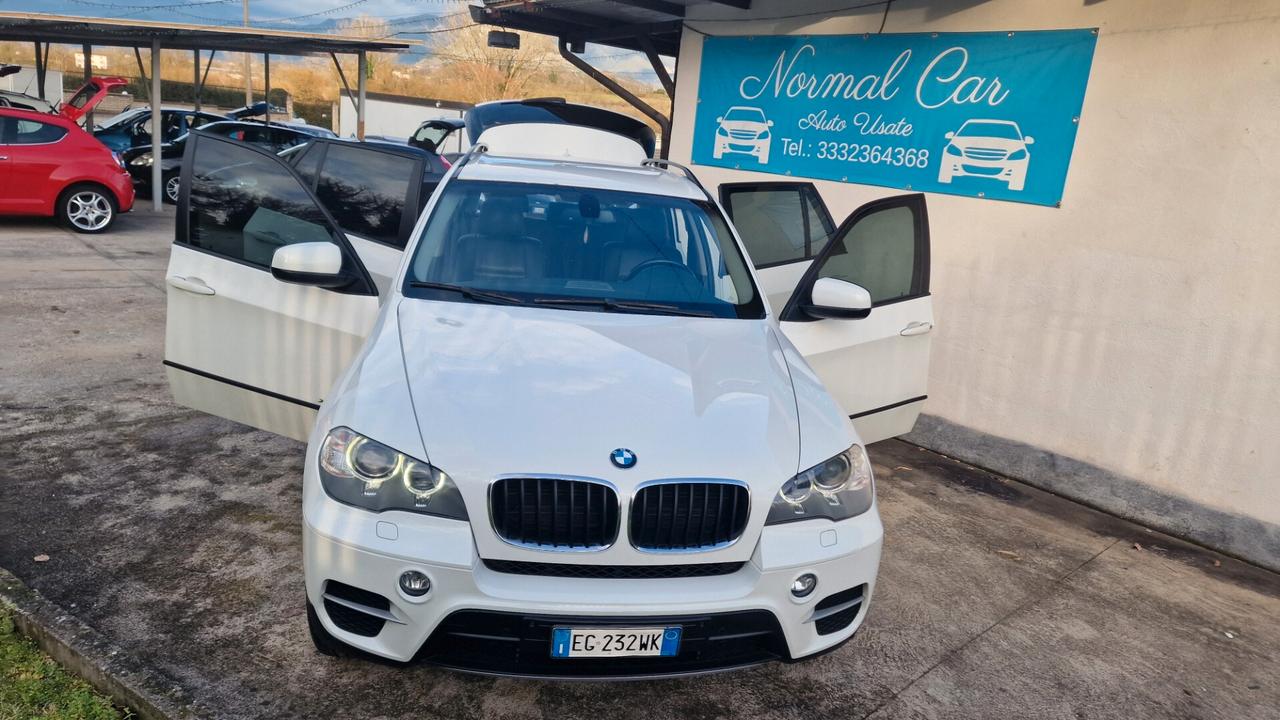 BMW X5 xDrive30d Futura - 2011