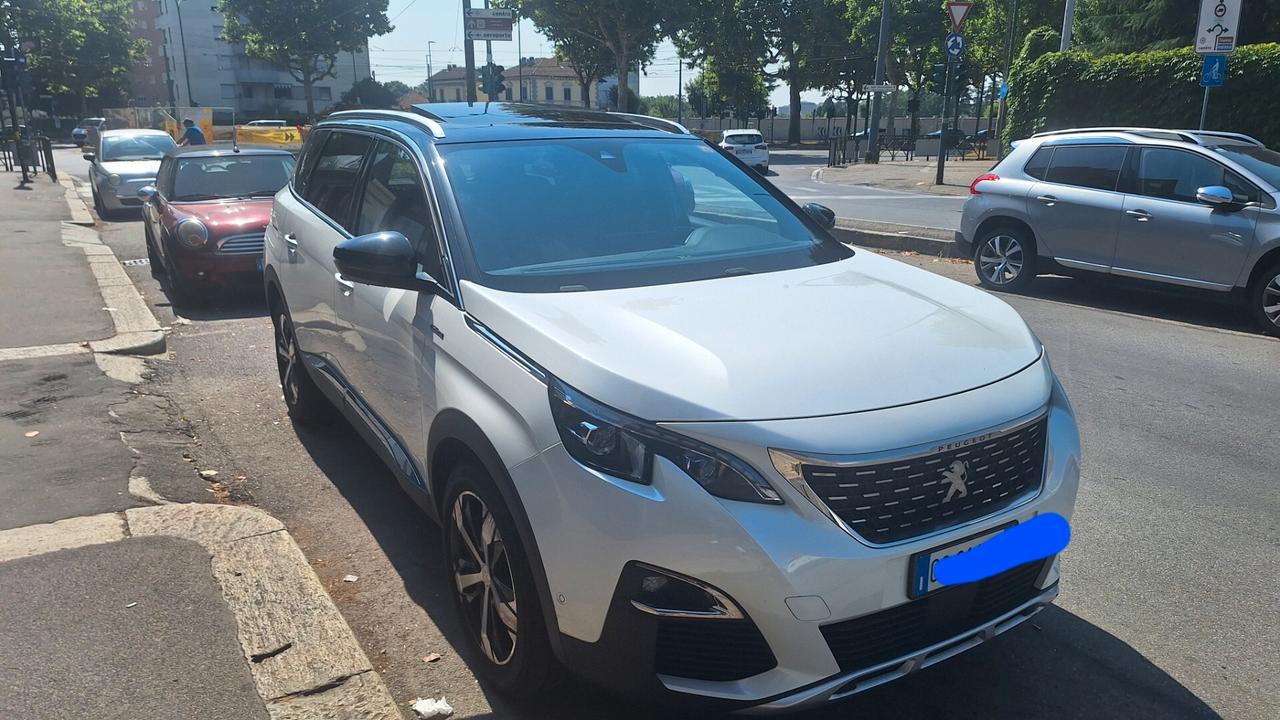 Peugeot 5008 BlueHDi 130 S&S EAT8 GT