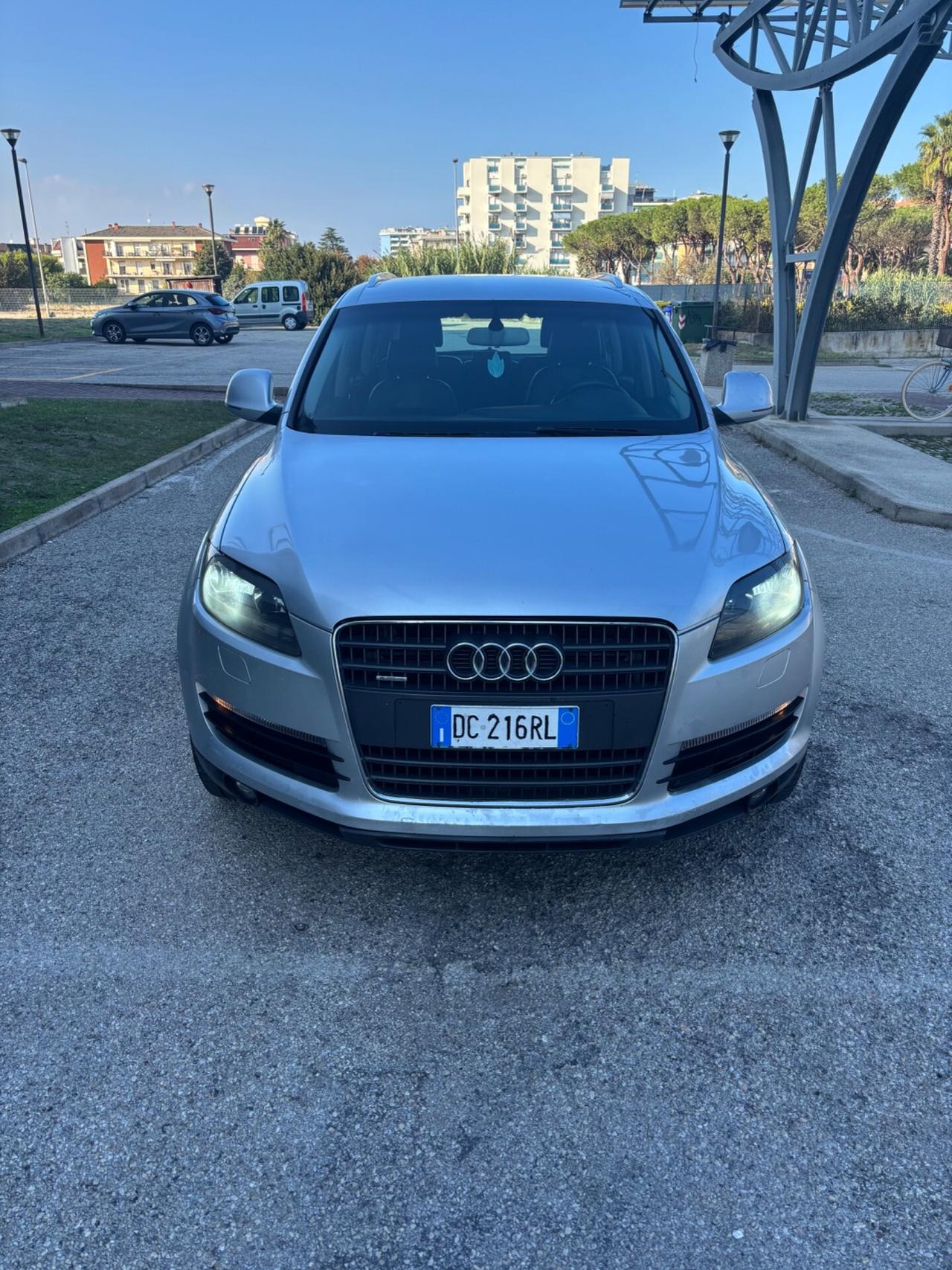 Audi Q7 3.0 V6 QUATTRO TIPTRONIC