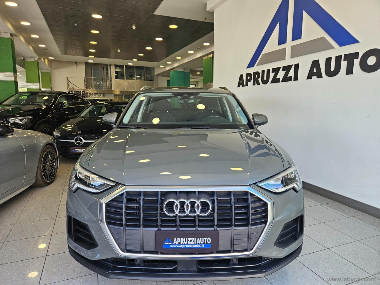 AUDI Q3 35 TDI S tronic Business Advanced