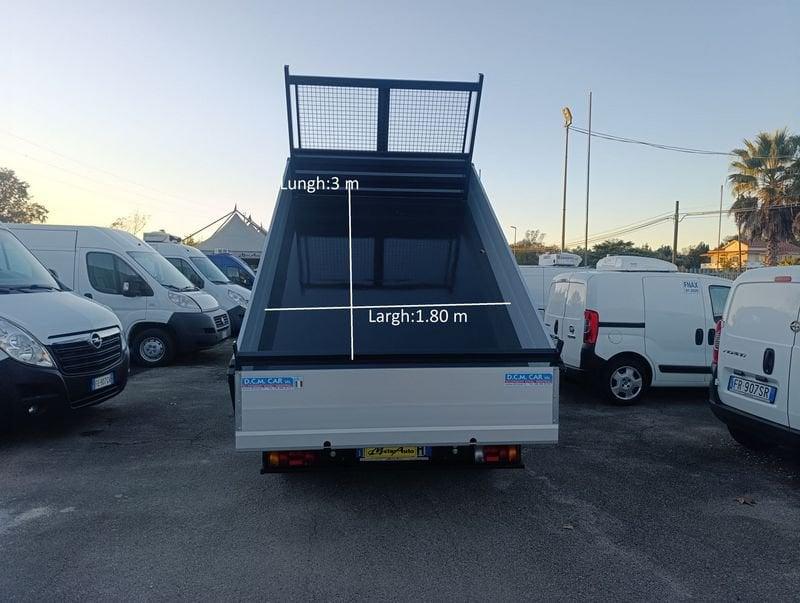 Nissan Cabstar Cabstar 35.14 2.5 TDI 136CV RIBALTABILE TRILATERALE