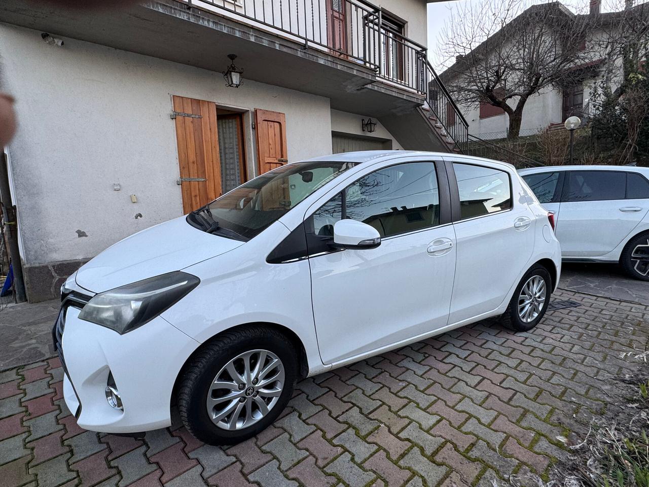 Toyota Yaris 1.4 D-4D 5 porte Lounge 05/2015