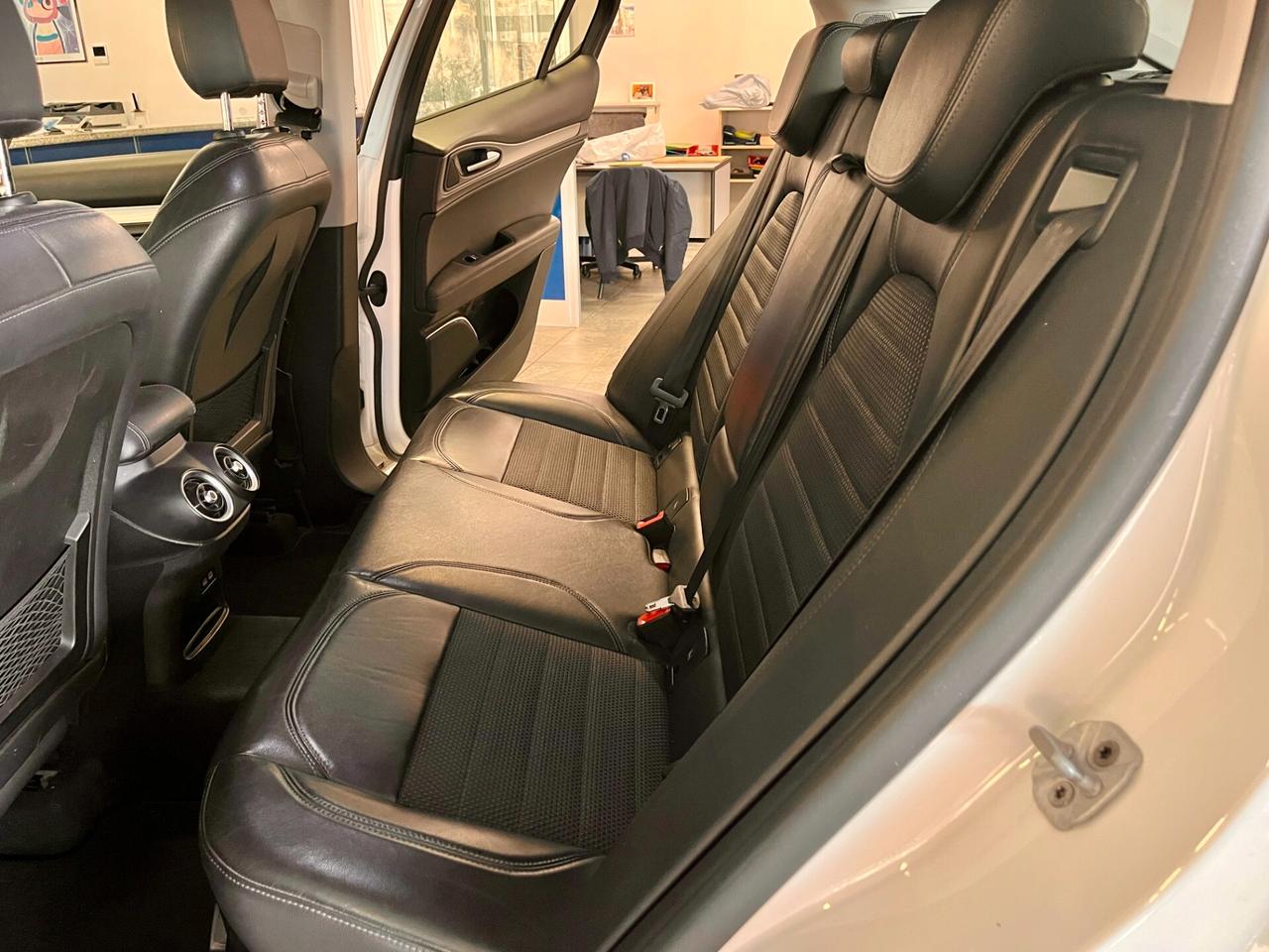 Alfa Romeo Stelvio 2.2 Turbodiesel 210 CV AT8 Q4 Super